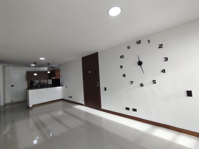 Apartamento de 3 alcobas en arriendo en Loma Del Indio, Medellín, 90 m² · foto 15 de 20