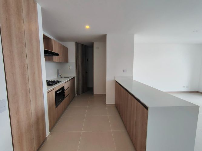 Apartamento de 3 alcobas en arriendo en El Poblado, Medellín, 120 m² · foto 3 de 18