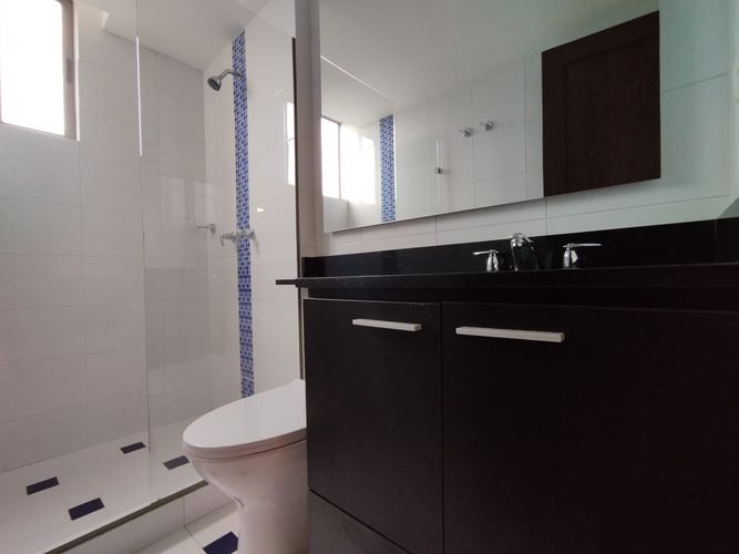 Apartamento de 3 alcobas en arriendo en El Poblado, Medellín, 175 m² · foto 11 de 20