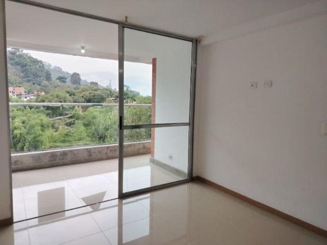 Apartamento en arriendo en La Mina, Envigado, 65 m² · foto 3 de 14