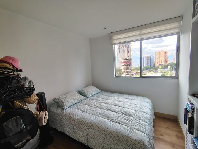 Apartamento de 2 alcobas en arriendo en El Poblado, Medellín, 73 m² · foto 10 de 15