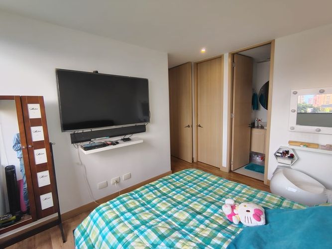 Apartamento de 2 alcobas en arriendo en El Poblado, Medellín, 73 m² · foto 9 de 15