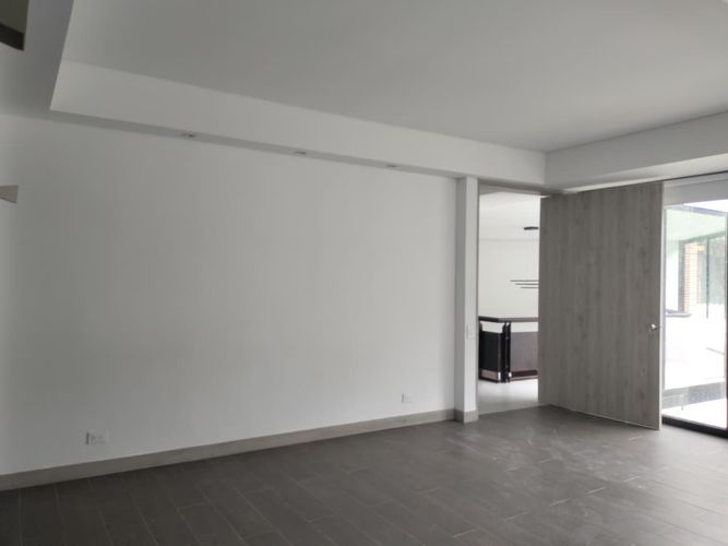 Casa de 3 alcobas en arriendo en El Poblado, Medellín, 600 m² · foto 15 de 20
