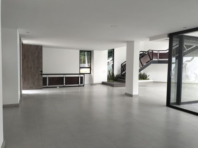 Casa de 3 alcobas en arriendo en El Poblado, Medellín, 600 m² · foto 4 de 20
