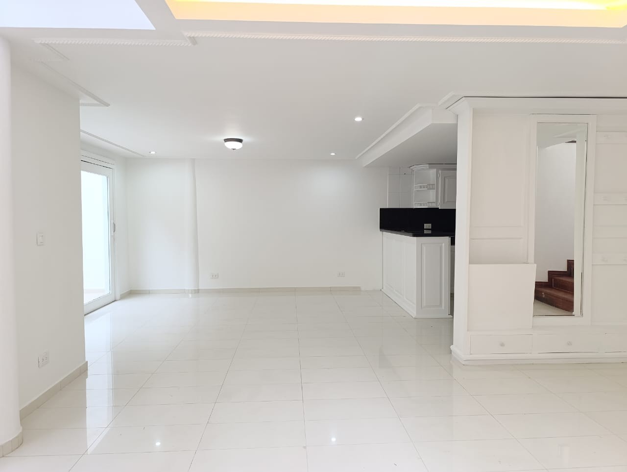Casa en arriendo en El Poblado, Medellín · foto 4 de 18