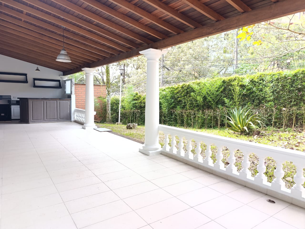 Casa en arriendo en El Poblado, Medellín · foto 17 de 18