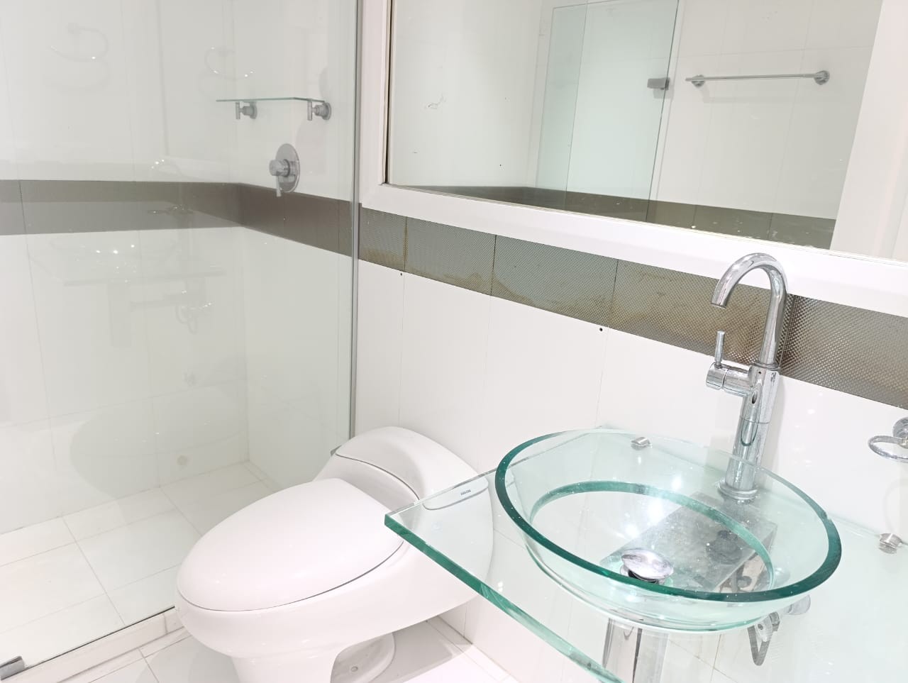 Casa en arriendo en El Poblado, Medellín · foto 14 de 18