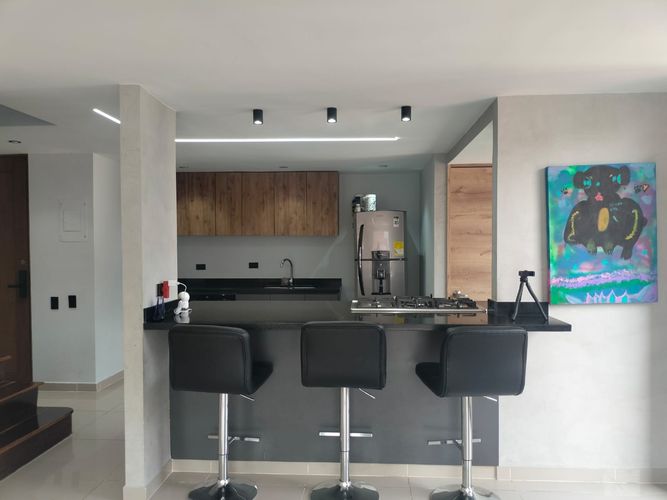 Apartamento de 2 alcobas en arriendo en El Poblado, Medellín, 123 m² · foto 4 de 17