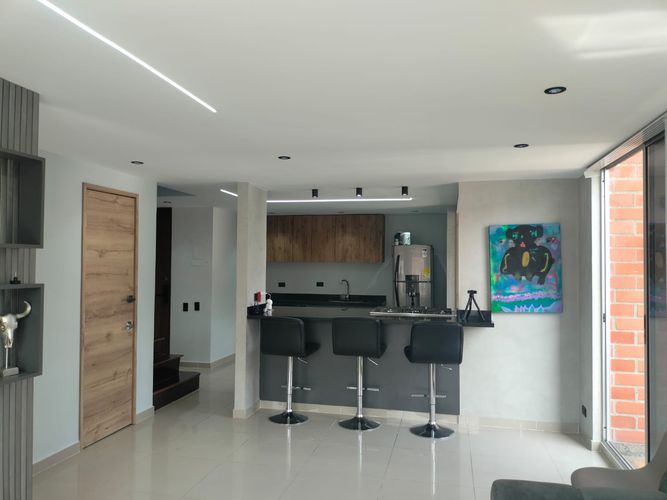 Apartamento de 2 alcobas en arriendo en El Poblado, Medellín, 123 m² · foto 3 de 17