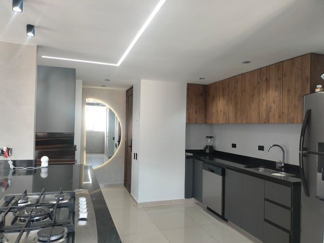 Apartamento de 2 alcobas en arriendo en El Poblado, Medellín, 123 m² · foto 8 de 17