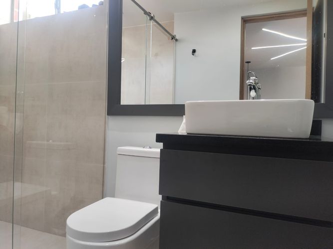 Apartamento de 2 alcobas en arriendo en El Poblado, Medellín, 123 m² · foto 17 de 17