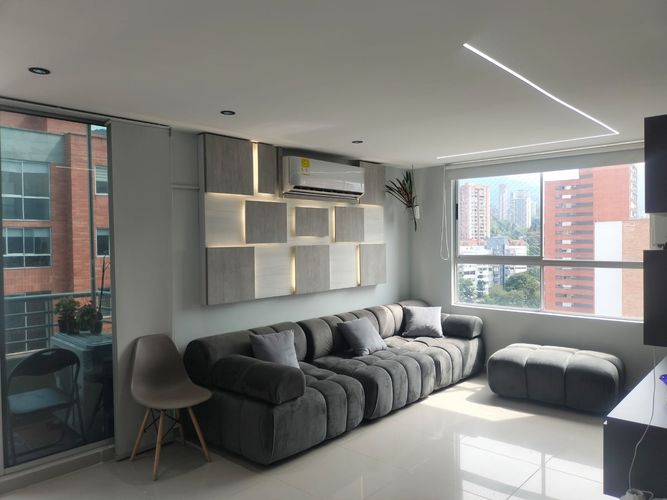 Apartamento de 2 alcobas en arriendo en El Poblado, Medellín, 123 m² · foto 2 de 17