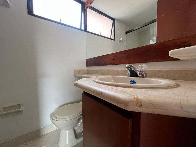 Apartamento de 2 alcobas en arriendo en El Poblado, Medellín, 77 m² · foto 14 de 14