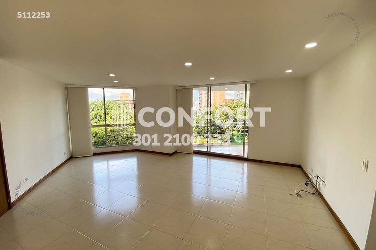 Apartamento de 3 alcobas en arriendo en Conquistadores, Medellín, 120 m² · foto 3 de 17