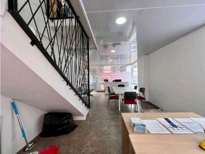 Local en venta en Cota, 72 m² · foto 2 de 10