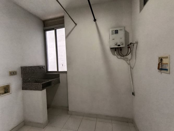 Apartamento de 2 alcobas en arriendo en Las Lomitas, Sabaneta, 110 m² · foto 3 de 20