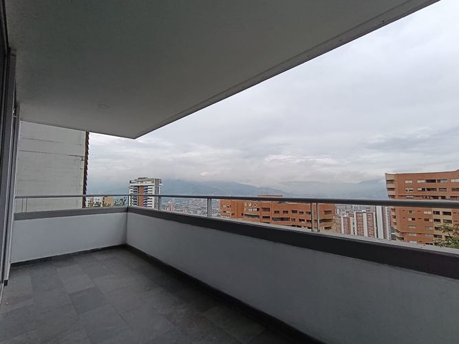 Apartamento de 2 alcobas en arriendo en Las Lomitas, Sabaneta, 110 m² · foto 19 de 20