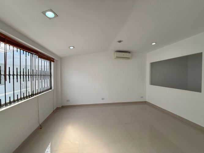 Consultorio en venta en San Vicente, Cali, 40 m² · foto 9 de 14