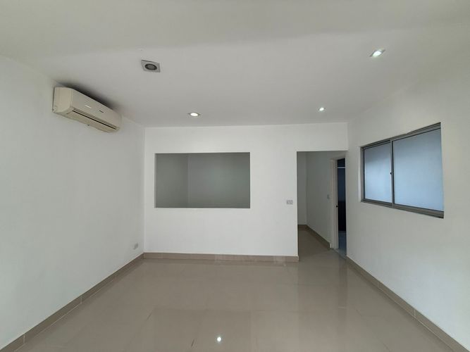 Consultorio en venta en San Vicente, Cali, 40 m² · foto 3 de 14