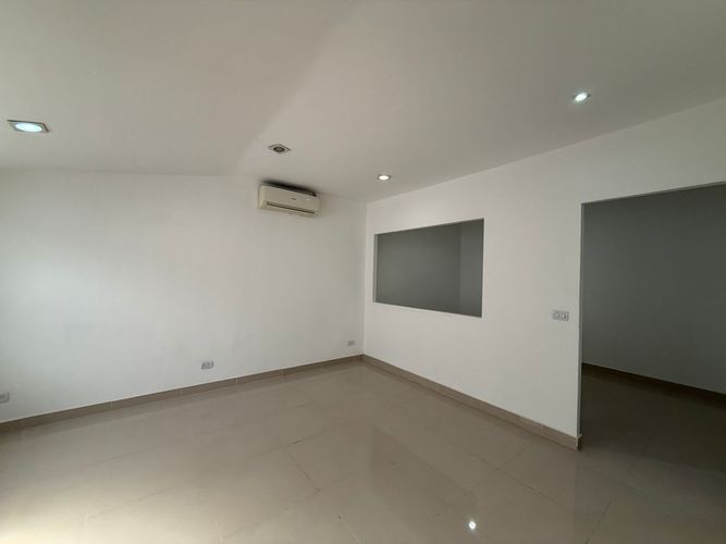 Consultorio en venta en San Vicente, Cali, 40 m² · foto 11 de 14