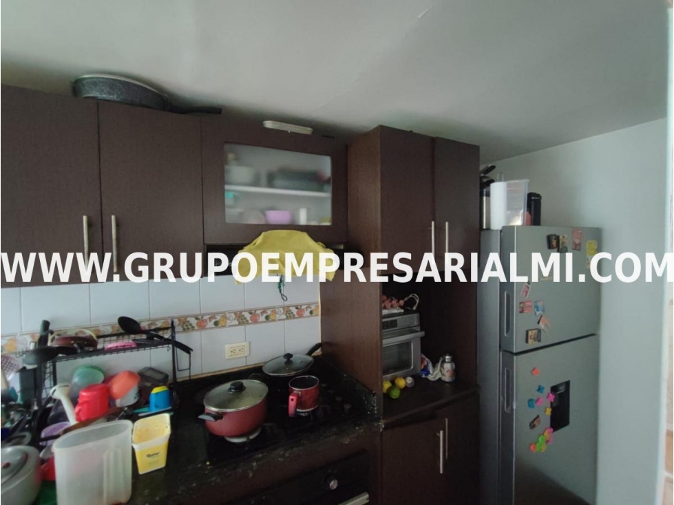 Apartamento en venta en La milagrosa, Medellín 4
