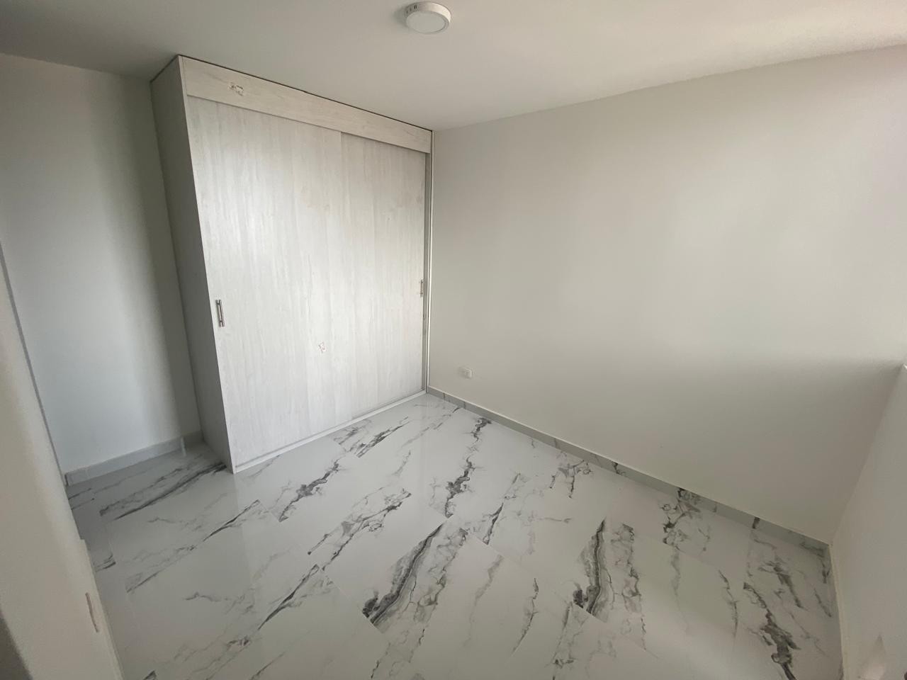 Apartamento en venta en Fontibon, Bogotá · foto 9 de 12