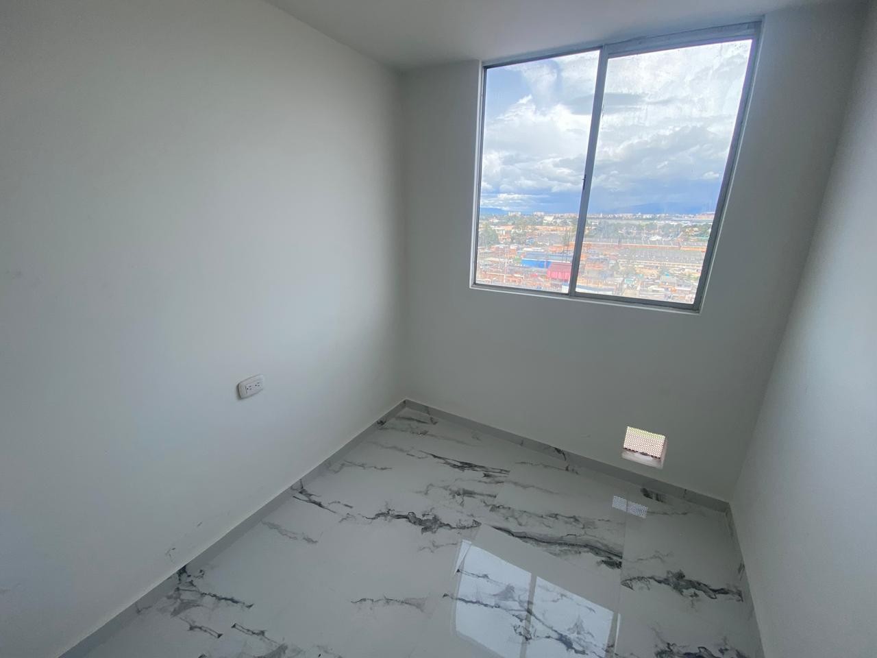 Apartamento en venta en Fontibon, Bogotá · foto 5 de 12