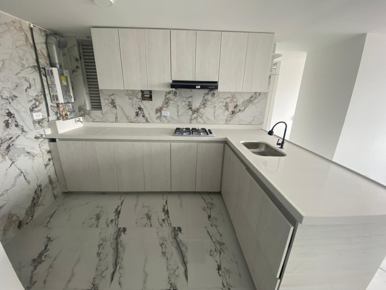 Apartamento en venta en Fontibon, Bogotá · foto 4 de 12