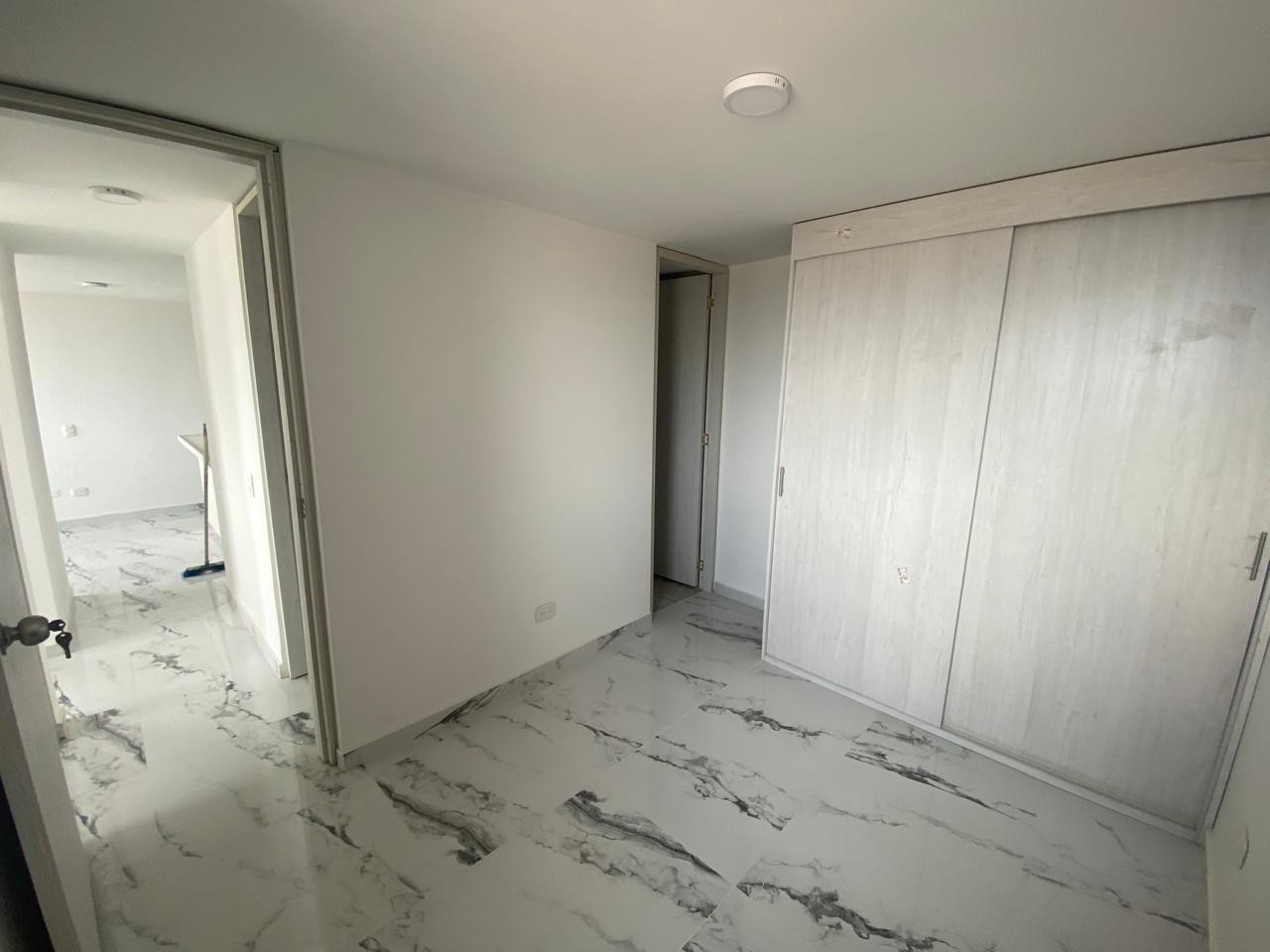 Apartamento en venta en Fontibon, Bogotá · foto 8 de 12