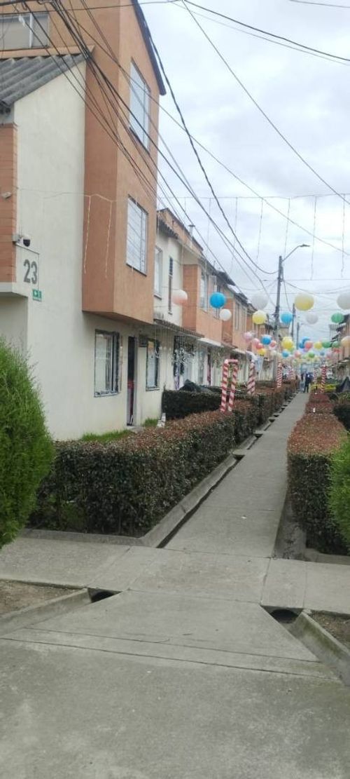 Casa de 4 alcobas en venta en El Hato, Funza, 90 m² · foto 2 de 23