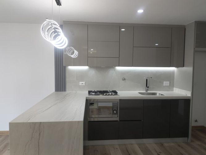 Apartamento de 1 alcoba en venta en El Poblado, Medellín, 63 m² · foto 4 de 15