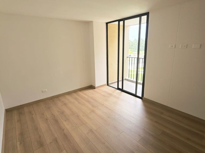 Apartamento de 3 alcobas en venta en Rionegro, 84 m² · foto 4 de 12