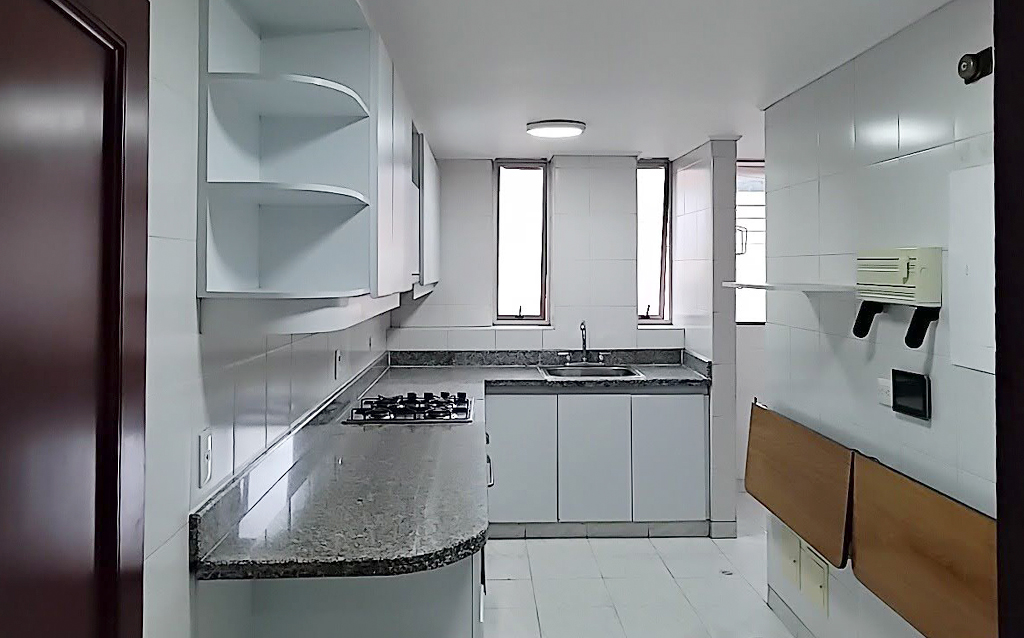 Apartamento en venta en Rincon Del Chico, Bogotá · foto 2 de 18