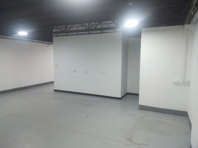 Bodega en arriendo en Villa Del Parque, Medellín, 123 m² · foto 4 de 15