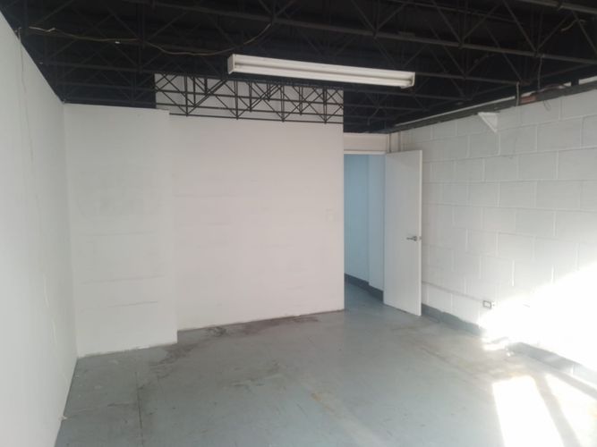 Bodega en arriendo en Villa Del Parque, Medellín, 123 m² · foto 8 de 15