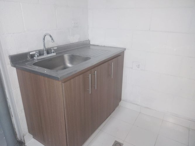 Bodega en arriendo en Villa Del Parque, Medellín, 123 m² · foto 10 de 15