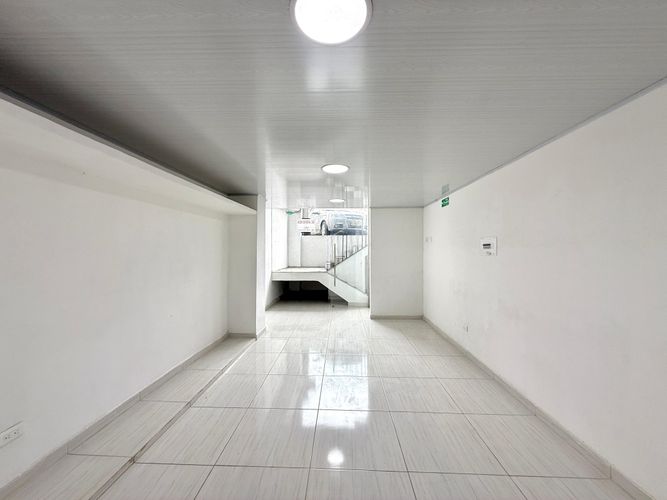 Local en arriendo en Sector Lago Uribe, Pereira, 32 m² · foto 6 de 8