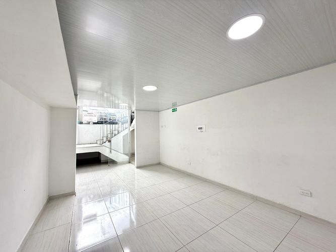 Local en arriendo en Sector Lago Uribe, Pereira, 32 m² · foto 7 de 8