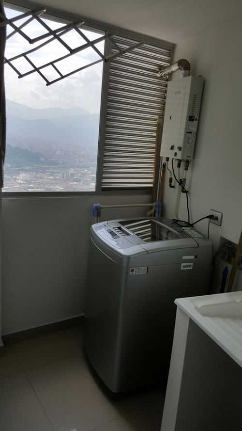 Apartamento de 3 alcobas en arriendo en Loma Del Indio, Medellín, 90 m² · foto 7 de 20