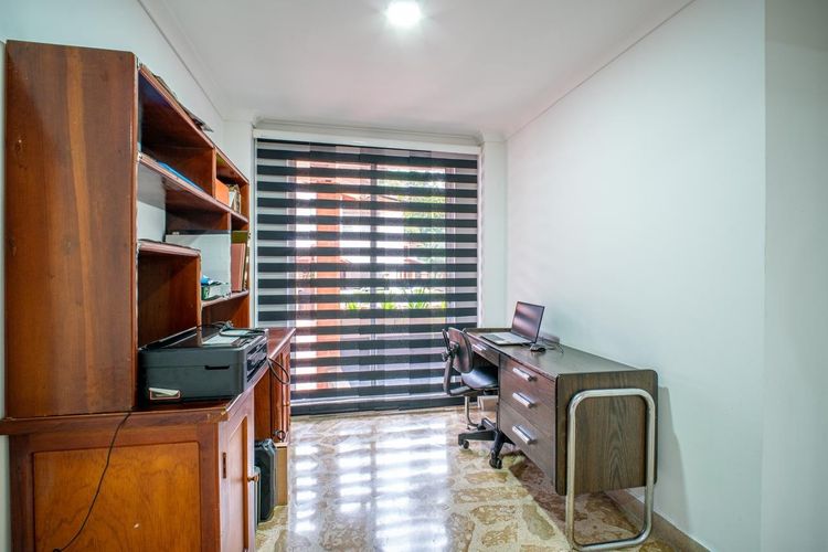 Casa de 4 alcobas en arriendo en El Poblado, Medellín, 300 m² · foto 8 de 20