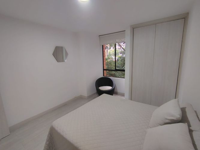 Apartamento de 2 alcobas en arriendo en El Poblado, Medellín, 82 m² · foto 14 de 17