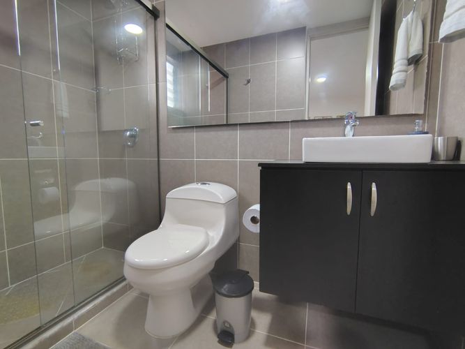 Apartamento de 2 alcobas en arriendo en El Poblado, Medellín, 82 m² · foto 16 de 17