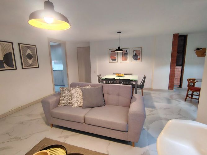 Apartamento de 2 alcobas en arriendo en El Poblado, Medellín, 82 m² · foto 4 de 17