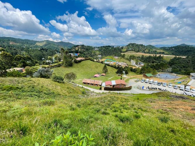 Lote en venta en Loma Del Escobero, Envigado, 2650 m² · foto 6 de 13