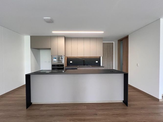 Apartamento de 3 alcobas en venta en Sajonia, Rionegro, 166 m² · foto 4 de 20