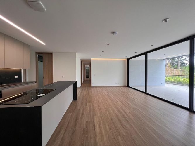 Apartamento de 3 alcobas en venta en Sajonia, Rionegro, 166 m² · foto 5 de 20