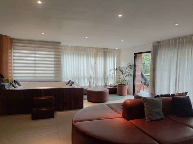 Apartamento de 3 alcobas en venta en El Poblado, Medellín, 185 m² · foto 4 de 18
