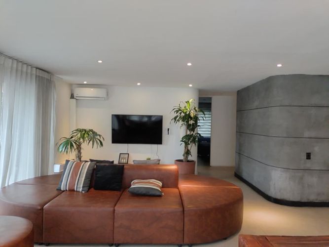 Apartamento de 3 alcobas en venta en El Poblado, Medellín, 185 m² · foto 3 de 18