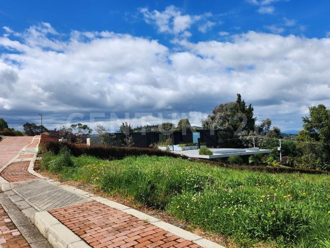 Lote en venta en Yerbabuena, Sopó, 2471 m² · foto 3 de 10