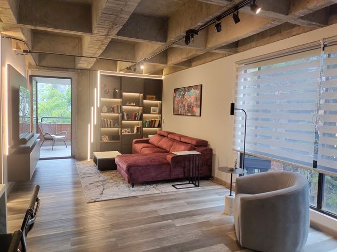 Apartamento de 3 alcobas en venta en El Poblado, Medellín, 150 m² · foto 2 de 19